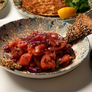 Kırmızı Soğan Roka Salata